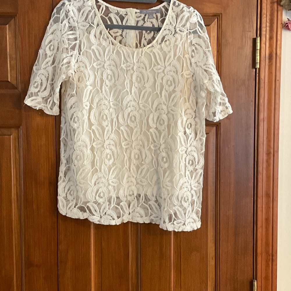 NY Collection short sleeve cream Lacey top with cami, XL, great condition.